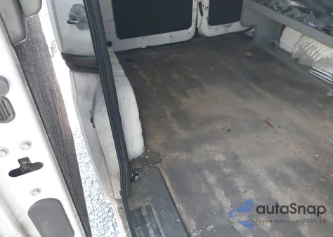 2015 Nissan Nv200 S/Sv z USA, uszkodzony, nr VIN 3N6CM0KN4FK735377